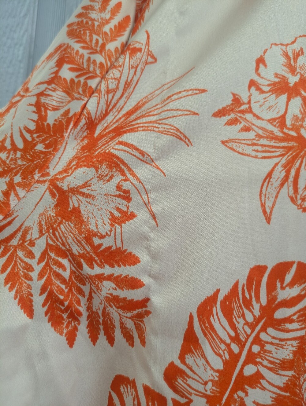 Victoria's Secret Satin Orange Tropical Toile Pajama Set - Picture 6 of 9
